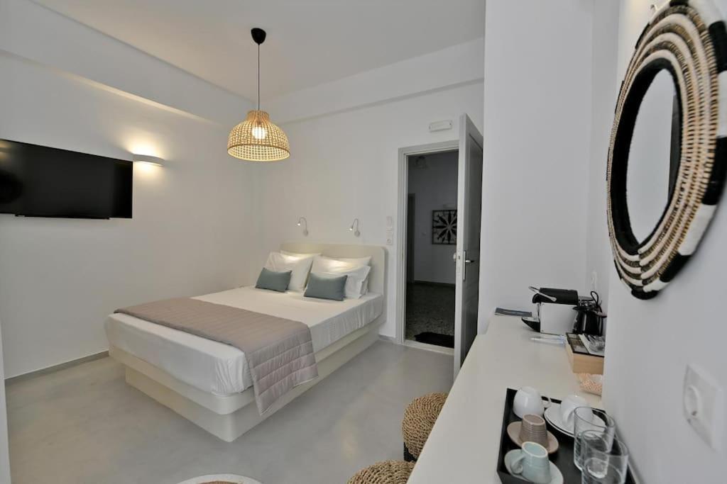 Kleri'S Apartments 2 Tinos Екстер'єр фото