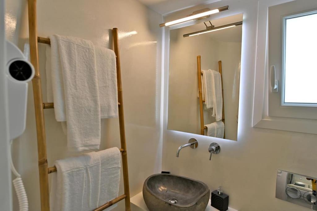 Kleri'S Apartments 2 Tinos Екстер'єр фото