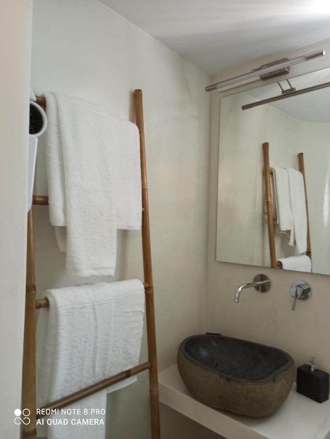 Kleri'S Apartments 2 Tinos Екстер'єр фото